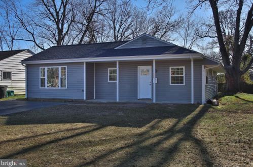 556 Trenton Rd, Fairless Hills, PA 19030-2808