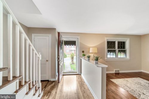 38 Richard Ave, Wilmington, DE 19805-2084