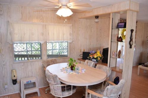 4723 Sandpiper Dr, Saint James City FL  33956-2810 exterior