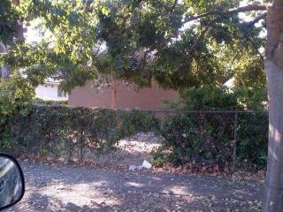 704 Geary St, Fresno, CA 93706-4108