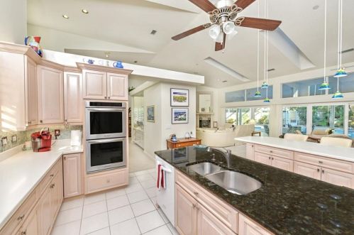 2585 Spruce Creek Blvd, Daytona Beach FL  32128-6787 exterior