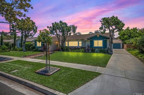 1016 Freeland St, Long Beach, CA 90807-1614