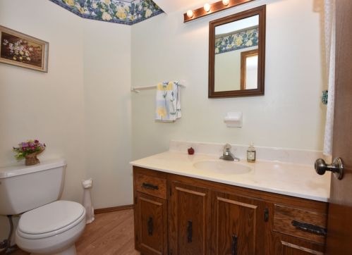 7012 Van Beck Ave, Milwaukee WI 53207-4460 exterior