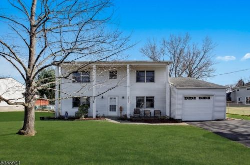 4 Graydon Pl, Roxbury Township NJ  07836-9314 exterior