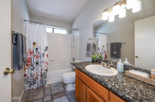 1480 Cyn Shadows Ln, Tucson AZ 85739-1096 exterior