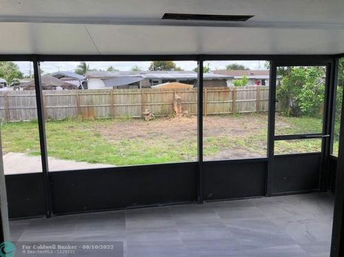 7731 10 St, Hollywood FL 33024-4306 exterior