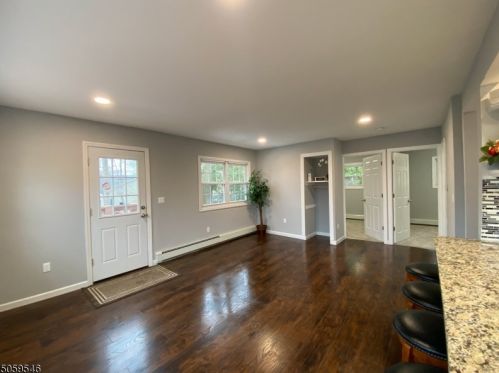 27 Skidmore Trl, Hopatcong NJ  07843-1778 exterior