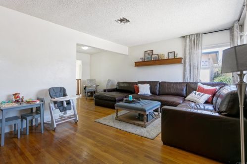 6969 Tower St, La Mesa CA  91942-4527 exterior