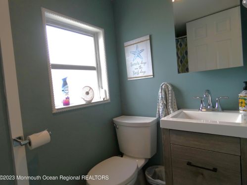 22 Crane Way, Lavallette NJ  08735-1305 exterior