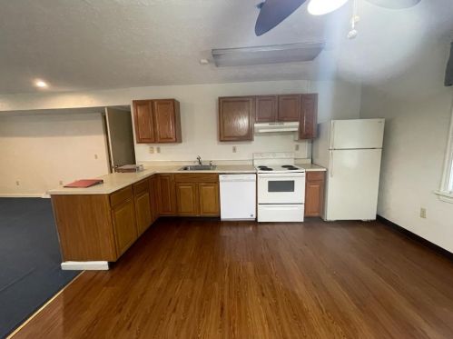 975 Boyce Rd, Bridgeville PA  15017-1502 exterior