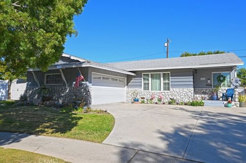 1024 Dove Pl, Anaheim, CA 92805-5715