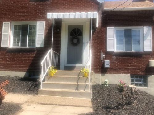 1300 Mcelheny Rd, Library, PA 15129-8839