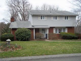 927 Burning Tree Dr, Mckeesport, PA 15135-2113