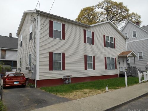 45 Laurel Ct, Bridgeport CT  06605-1129 exterior