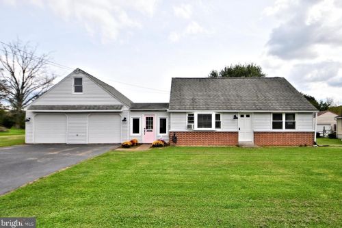 2506 Rhoads Rd, Gilbertsville, PA 19525-9174