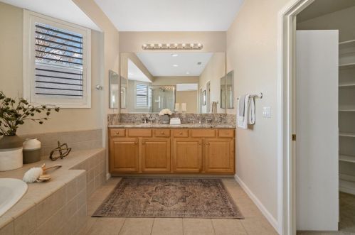 3909 Edgeview Ct, Modesto CA  95355-7318 exterior