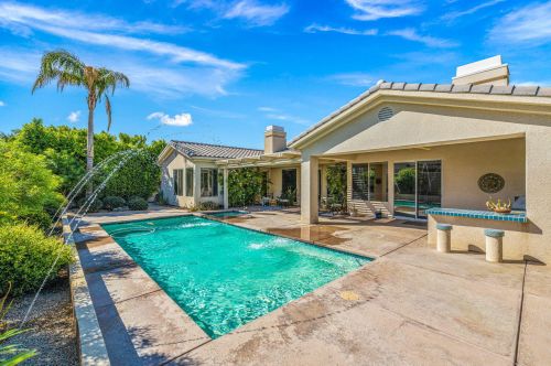 2 King Edward Ct, Rancho Mirage CA  92270-1621 exterior