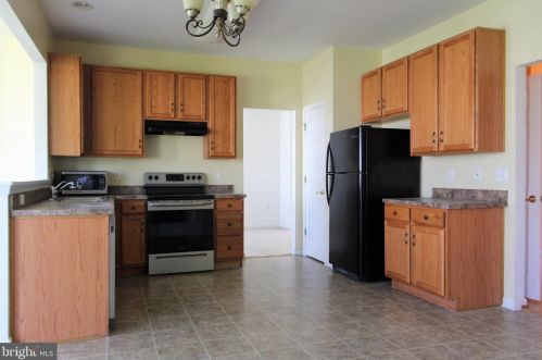 132 Parkers Dr, Dover DE  19904-1467 exterior