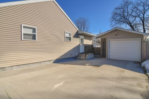 1139 Norwood Ave, Green Bay, WI 54304-2654