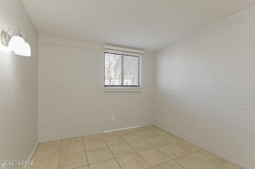 6633 Mary Dr, Tucson AZ  85730-1650 exterior