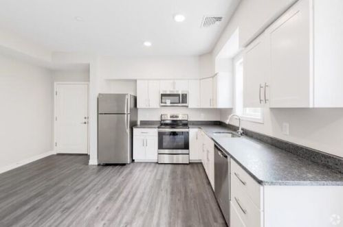 125 Atwells Ave, Providence, RI 02903-1631