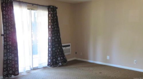 801 Old Country Rd, Elmsford, NY 10523-2022