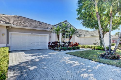 7939 Rockford Rd, Boynton Beach, FL 33472-2527