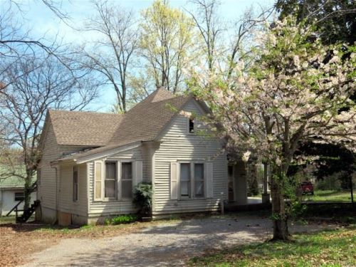 400 7th St, Murray, KY 42071-2029