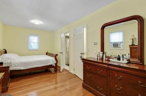 7 Dorfred Ter, Wantage NJ  07461-4815 exterior