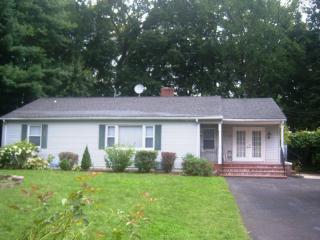 18 Birch Dr, Bethel, CT 06801-1020