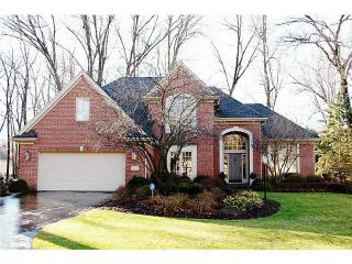 8545 Royal Lythan Ln, Holland, OH 43528-9012