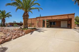2440 Camino Seco, Tucson, AZ 85710-7960
