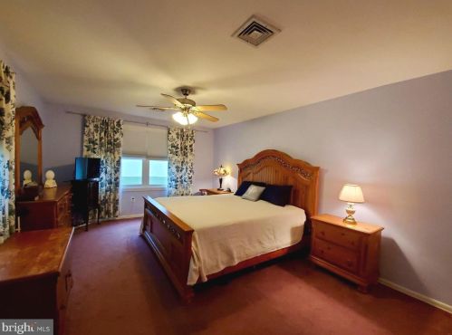 32 Mckinley Ave, Blenheim NJ  08012-5318 exterior