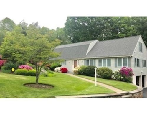19 Amberwood Dr, Winchester, MA 01890-2201