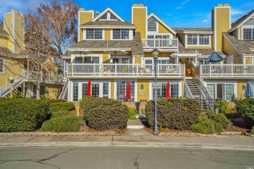 222 2nd St, Benicia, CA 94510-3247