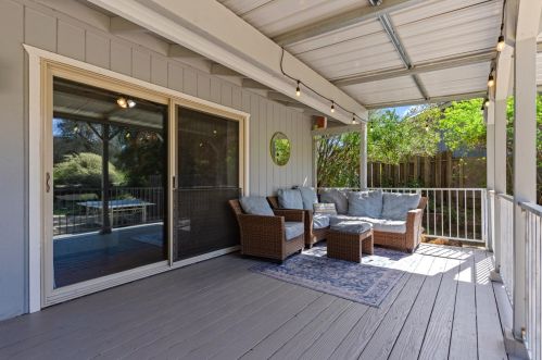 18531 Lake Forest Dr, Lake Wildwood CA  95946-8824 exterior