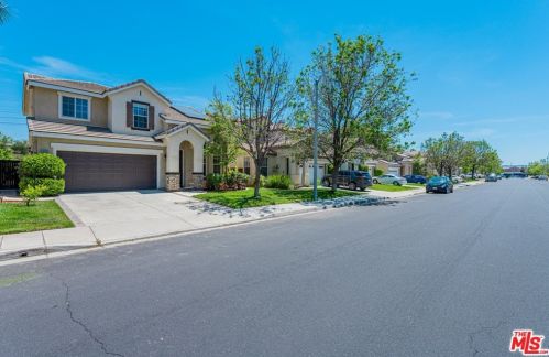 28468 Old Spanish Trl, Santa Clarita, CA 91390-5260
