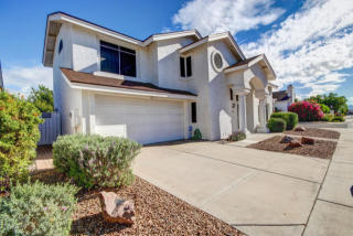 3334 Clark Rd, Phoenix, AZ 85050-2674