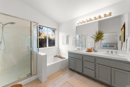 208 Bald Eagle Dr, Vacaville CA  95688-1054 exterior
