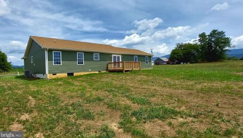 176 Reservoir Ave, Richmond National Battlefiel VA  22835-1614 exterior