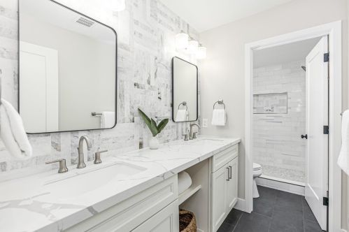 1213 Via Mil Cumbres, Solana Beach CA  92075-1726 exterior