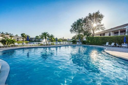 13040 Castle Harbour Dr, Naples FL  34110-8131 exterior