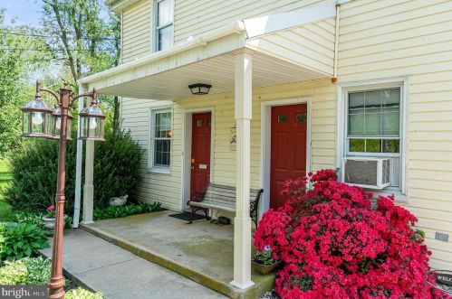 1076 Gypsy Hill Rd, Lancaster, PA 17602-1216