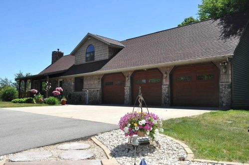 3397 Haven Pl, Green Bay, WI 54313-5205