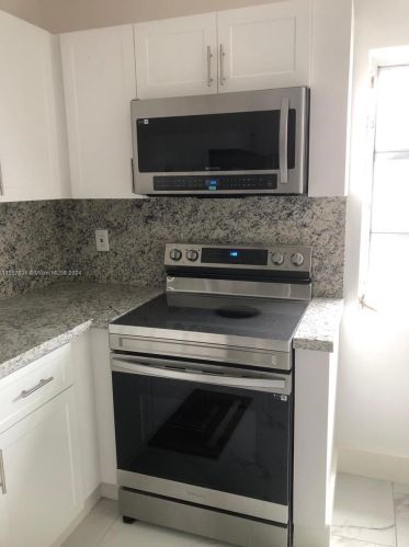 1902 23rd Ave, Hollywood FL  33020-2319 exterior