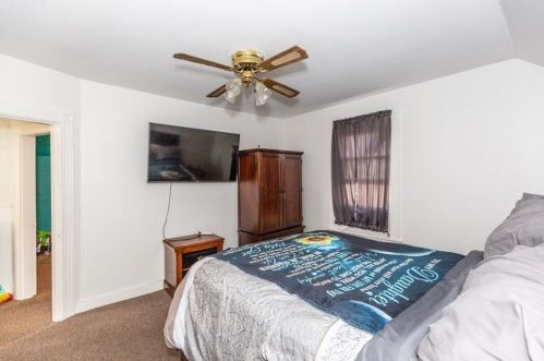 43 3rd Ave, Woonsocket RI  02895-5041 exterior