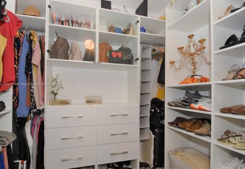 1418 147th Ter, Hollywood FL  33027-6187 exterior