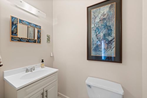 37 Elena Ave, New Kensington PA  15068-9749 exterior