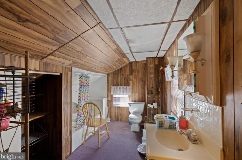 206 Ctr Ave, Dauberville PA  19533-8665 exterior