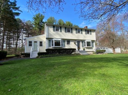 9 Bicknell Rd, Billerica, MA 01821-5436